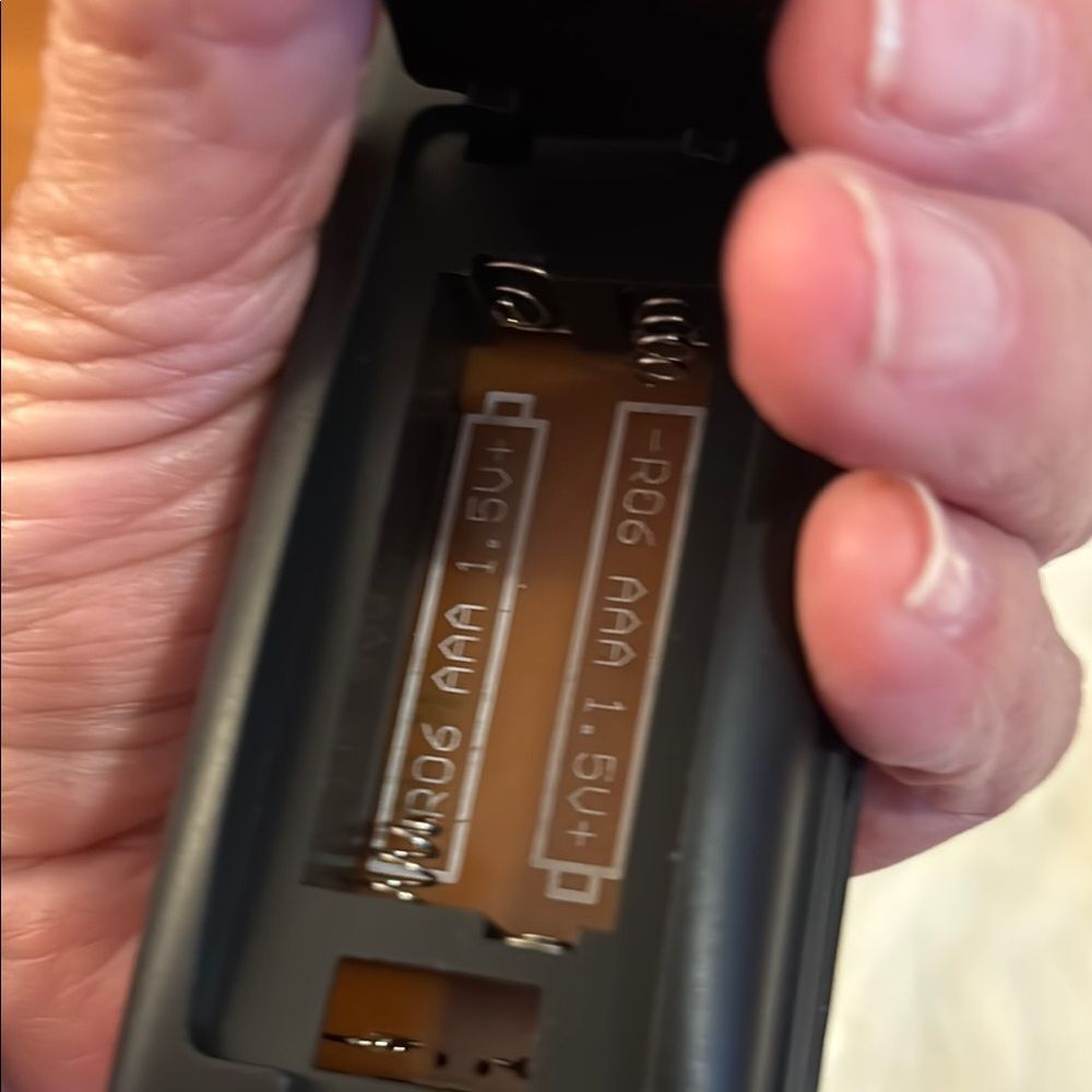 Universal Remote Control - Picture 4 of 6